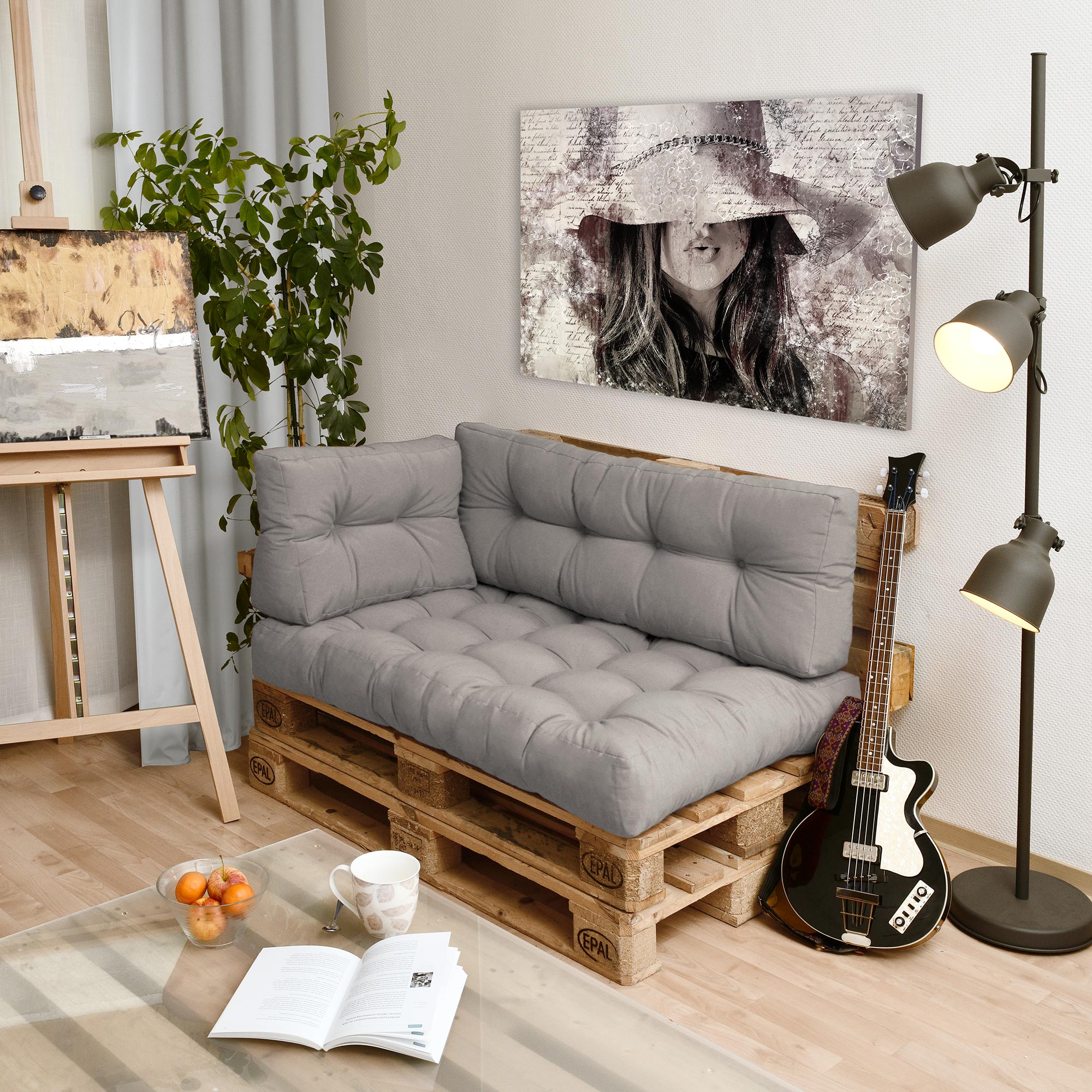 Hellgraue Outdoor Palettenkissen für Europaletten mit dickem Sitz- und Rückenpolster, strapazierfähig und pflegeleicht